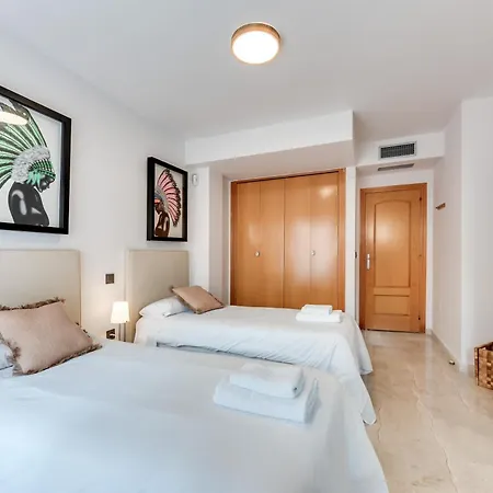 Fantastico Atico Duplex En Primera Linea De Golf 马尔韦利亚